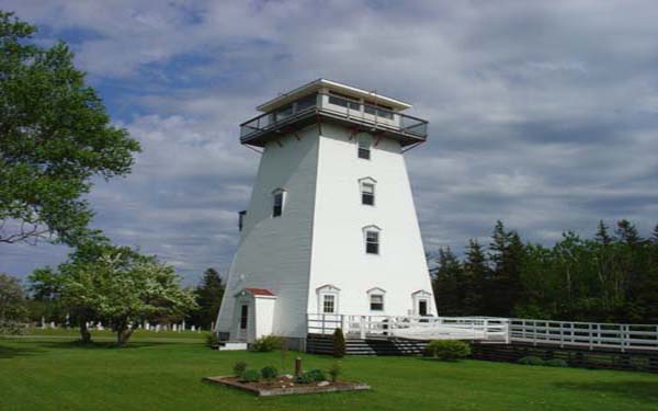 Baywatch Lighthouse & Cottages