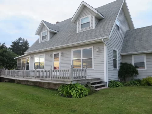 Bayshore Charm Bed And Breakfast